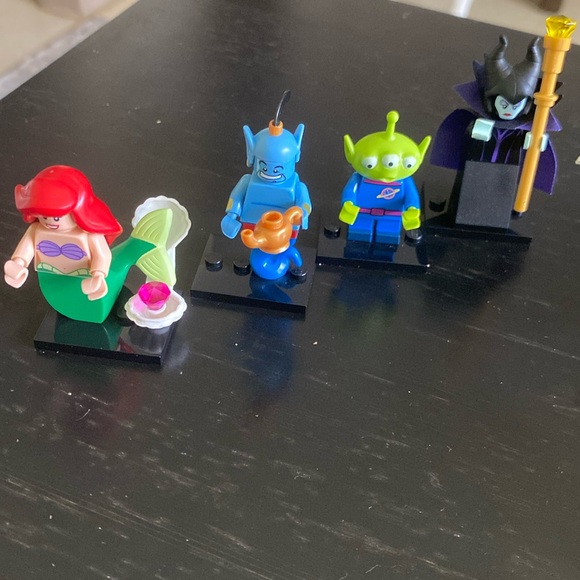Retired Disney Series 1 Minifig Mini Figure 71012